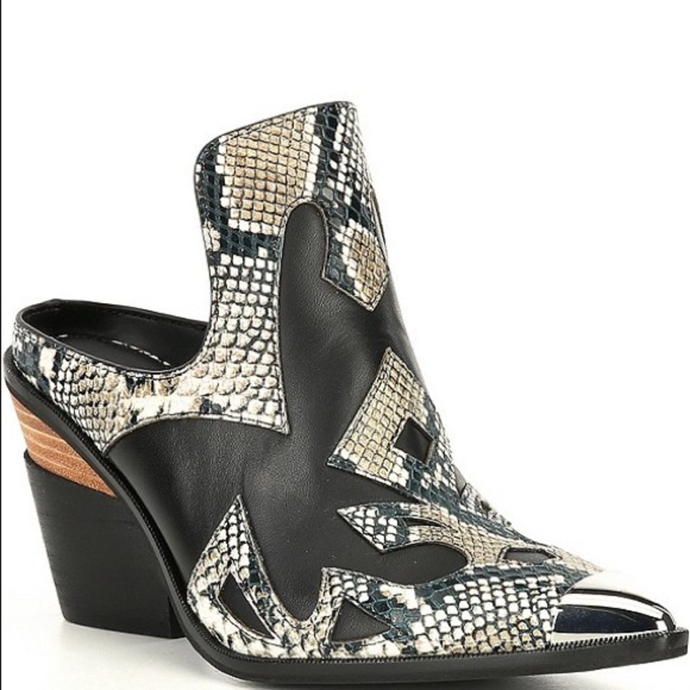 NEW Gianni Bini Marren Snake Print  Western Mules